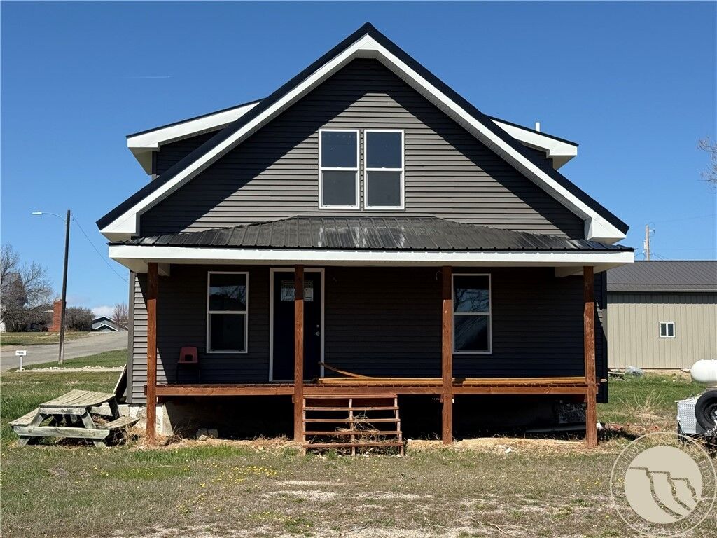 Property Photo:  421 9th Avenue W  MT 59072 