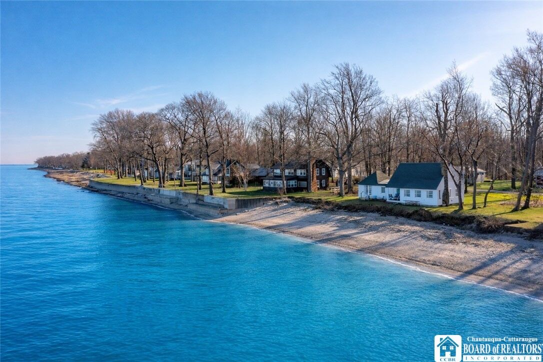 Property Photo: 10155 Patterson Lane NY 14063