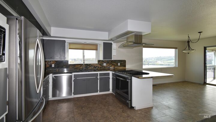 Property Photo:  1515 Lydon Court  WA 99403 