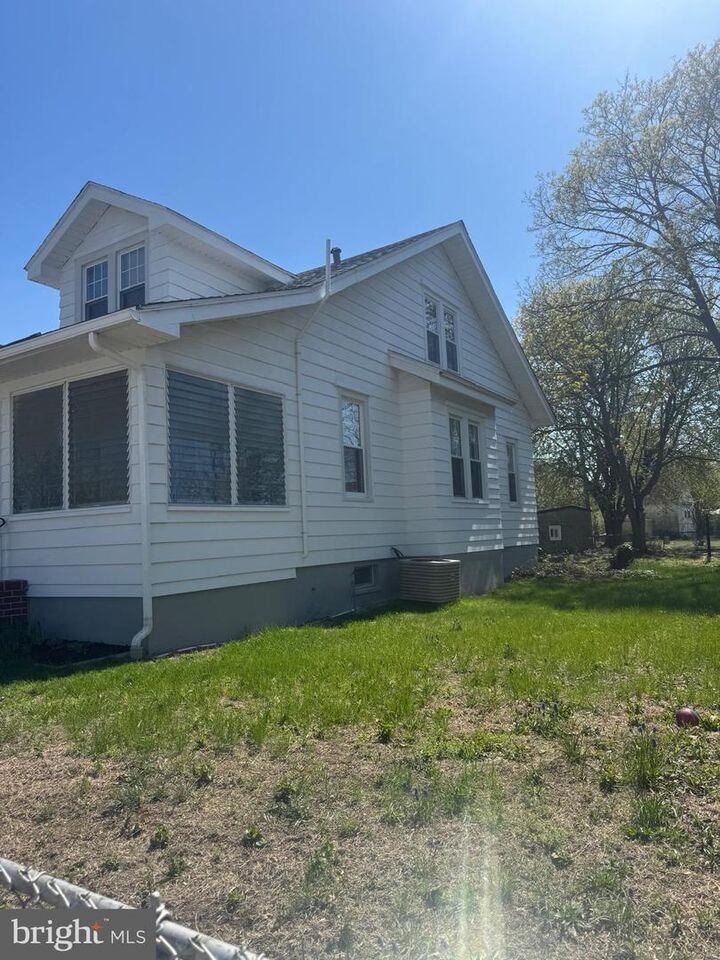 Property Photo:  814 Somerset Street  NJ 08030 