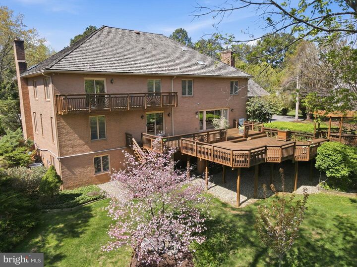 Property Photo: 10517 Alloway Drive MD 20854