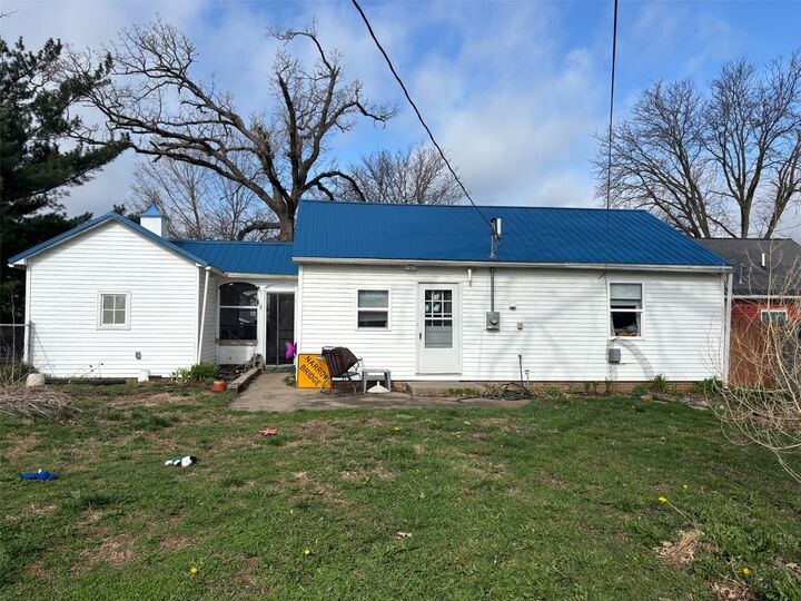 Property Photo:  1052 Daniels Street NE  IA 52402 