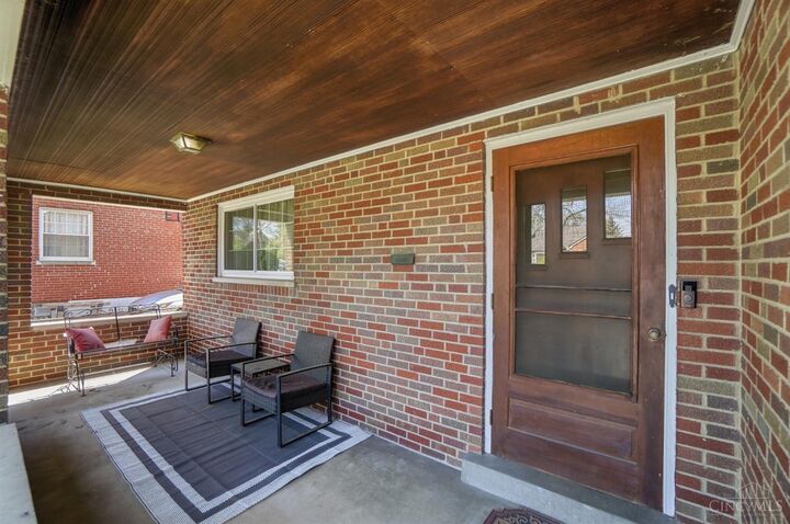 Property Photo:  2753 Werkastle Lane  OH 45211 