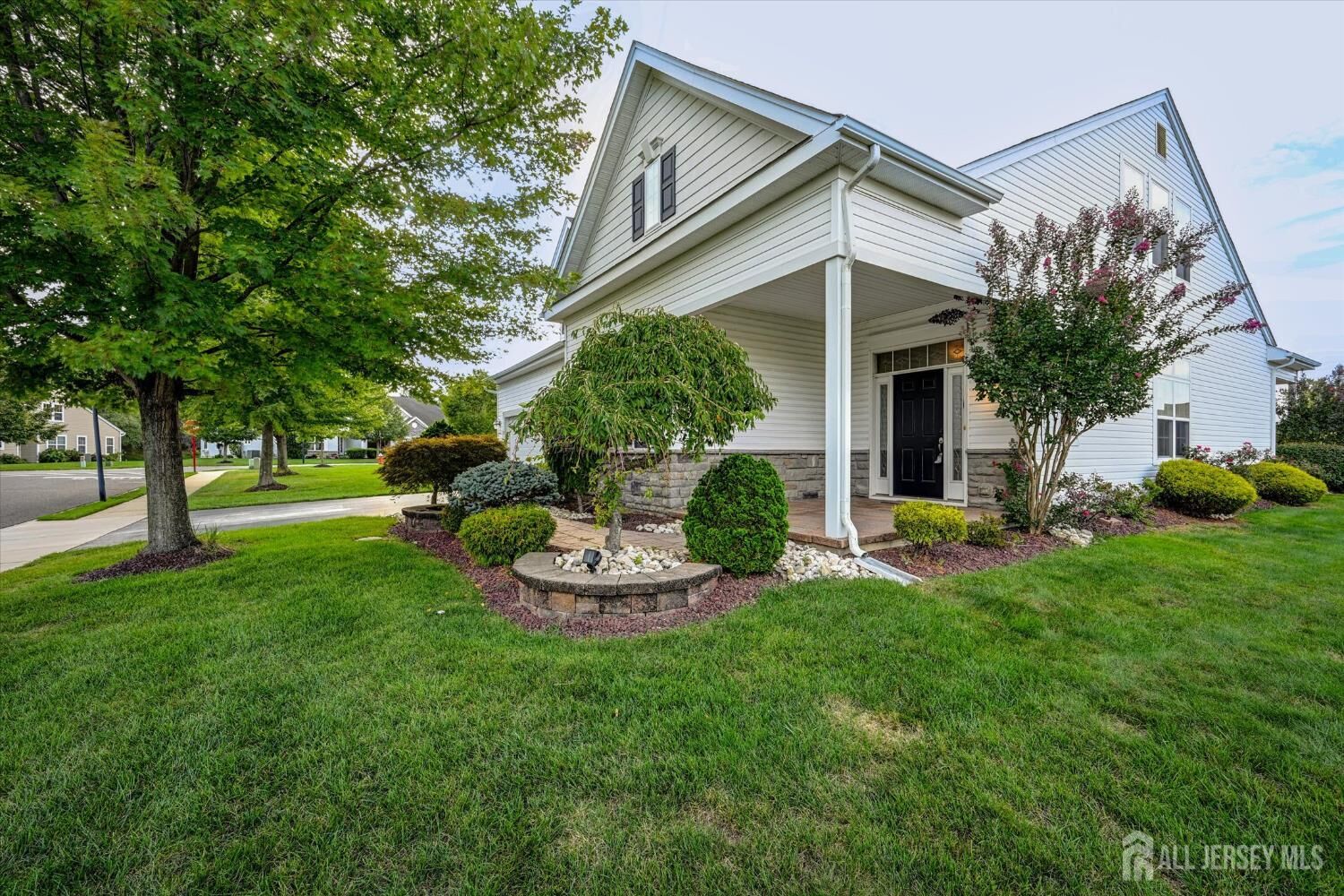 Property Photo:  144 Timber Hill Drive  NJ 08831 