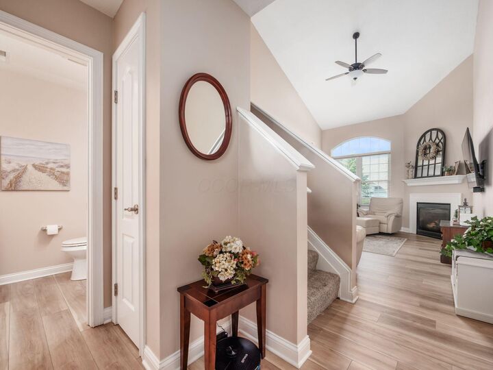 Property Photo:  1611 Hampton Way  OH 43123 