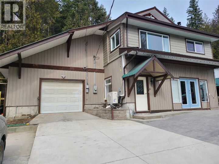 6327 Squilax-Anglemont Road — photo 1
