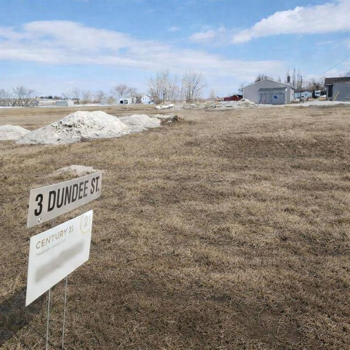 Property Photo:  3 Dundee Street  MB R0K 0A0 