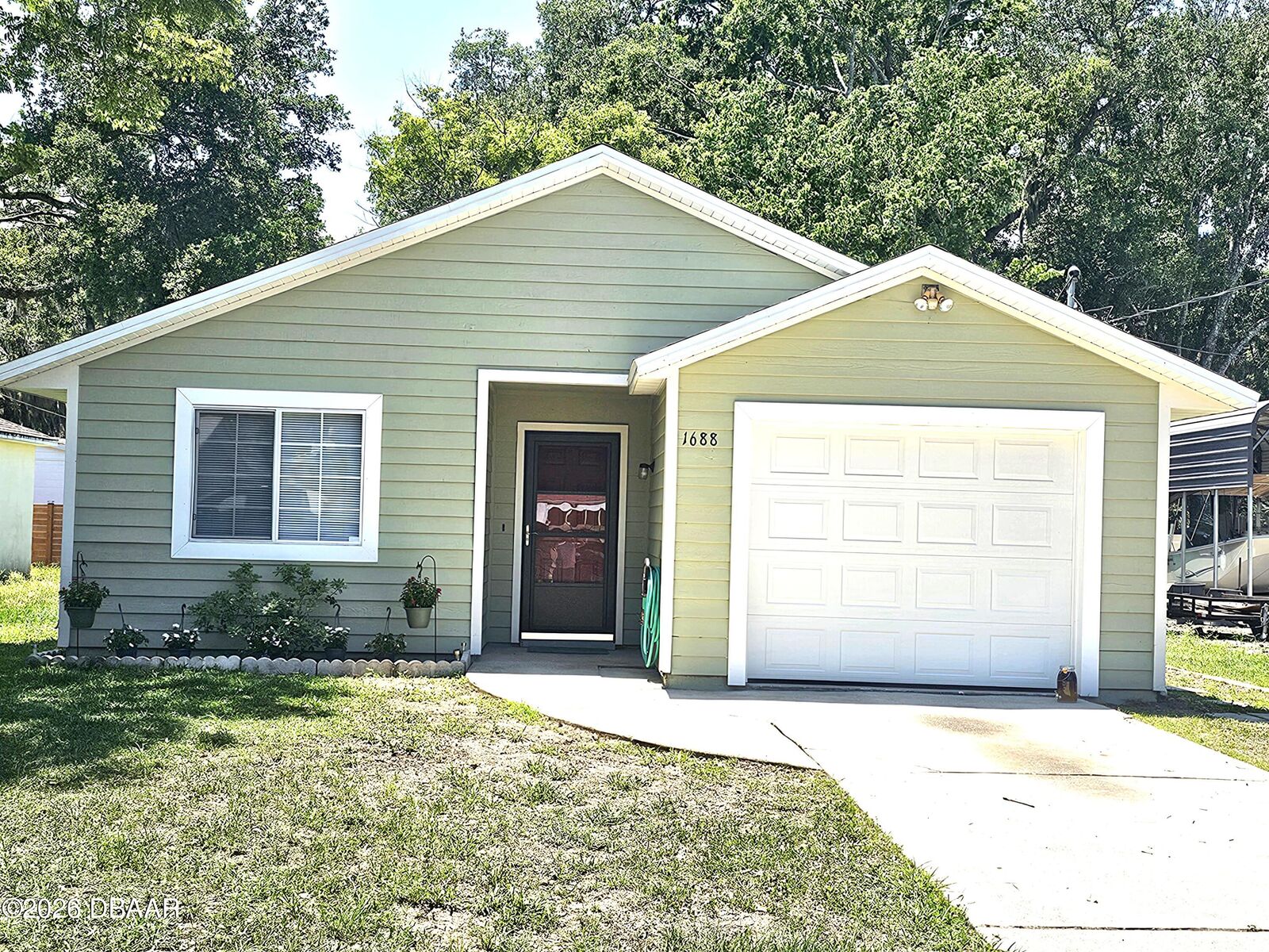 Property Photo:  1688 Montgomery Avenue  FL 32117 