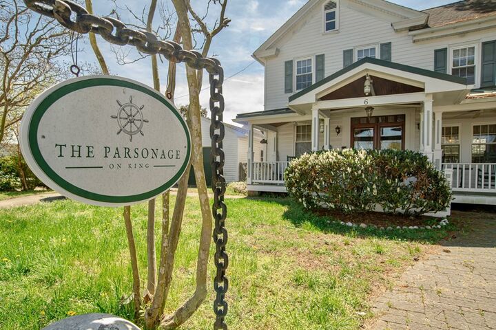 Property Photo:  6 King St  VA 23417 