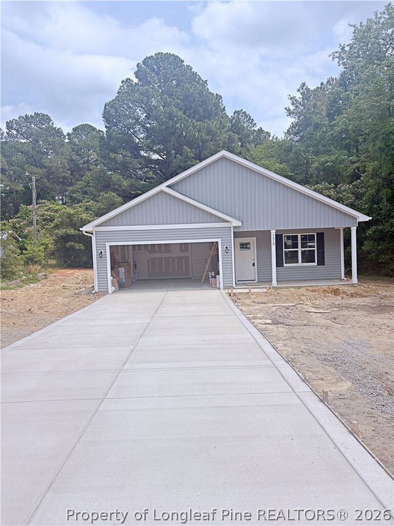 Property Photo: 1610 Gardenia Avenue NC 28311