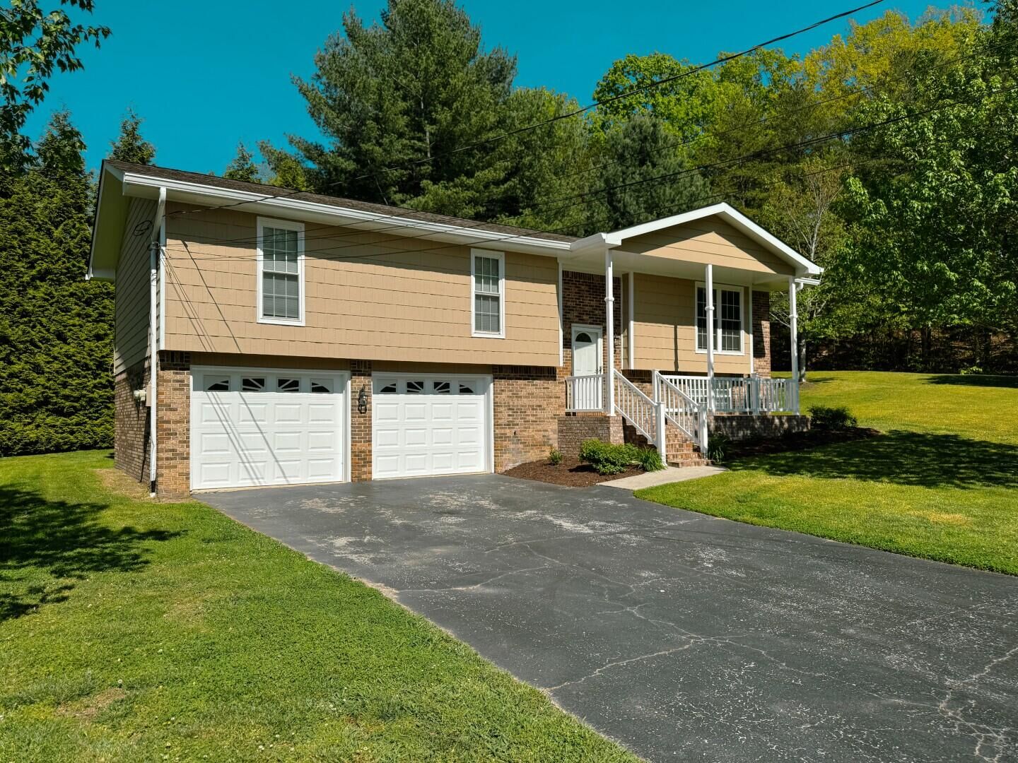 Property Photo: 438 Sandalwood Drive TN 37343