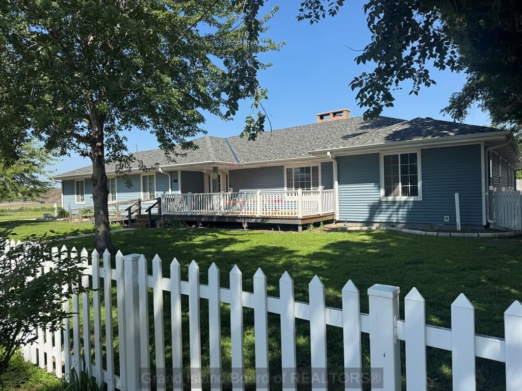 Property Photo: 2820 W Koenig NE 68803