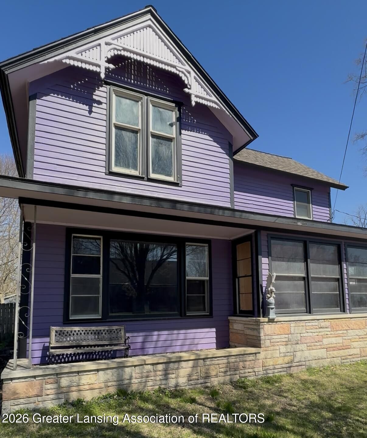 Property Photo: 206 W Shepherd Street MI 48813