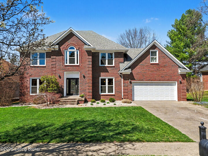 Property Photo: 2614 Hedgepath Trail KY 40245