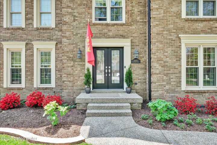 Property Photo:  11002 Fox Moore Ct  KY 40223 