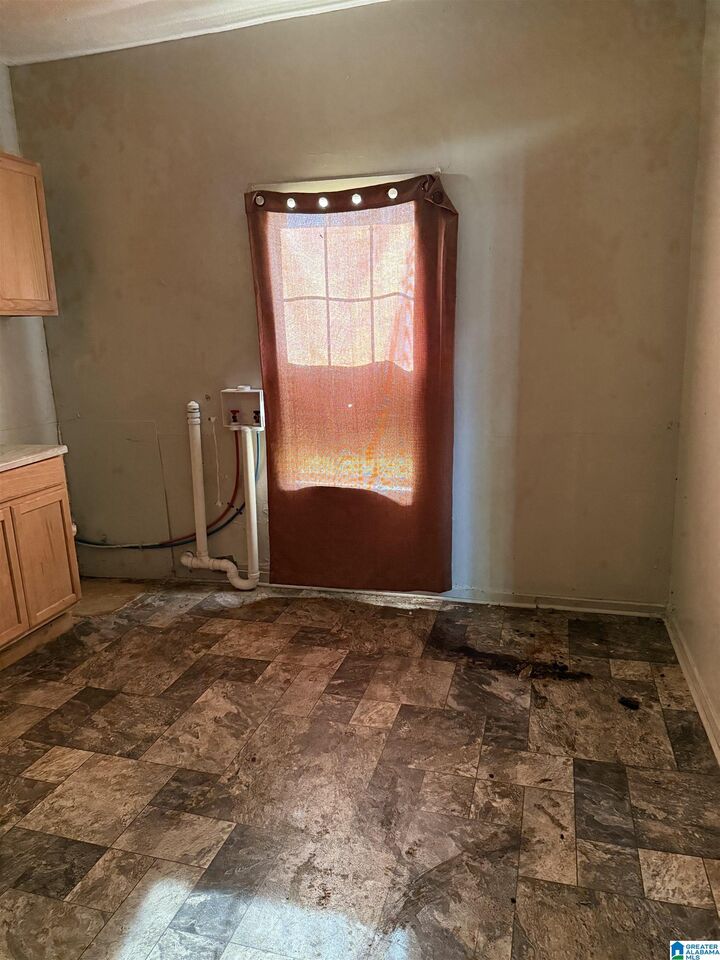 Property Photo:  700 W 18th Street  AL 36201 