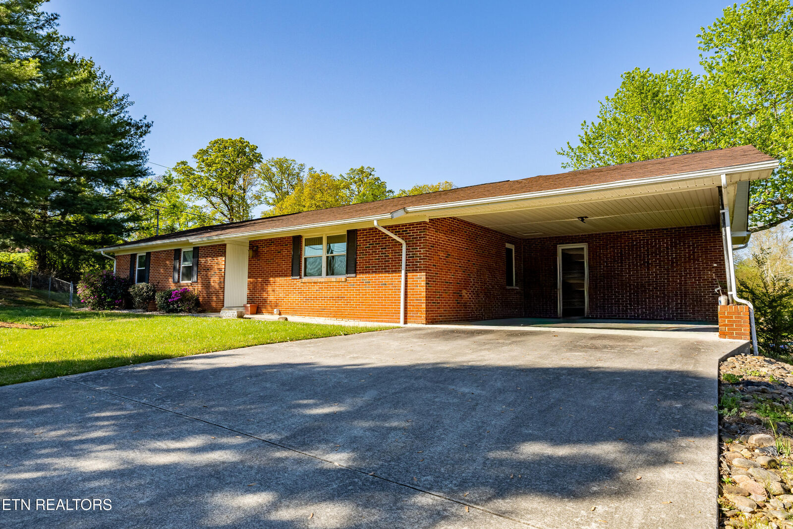 Property Photo: 807 Marcaro Lane TN 37801