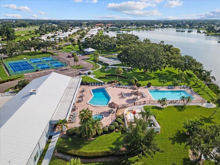 Property Photo:  8520 Countess Avenue Circle  FL 34221 