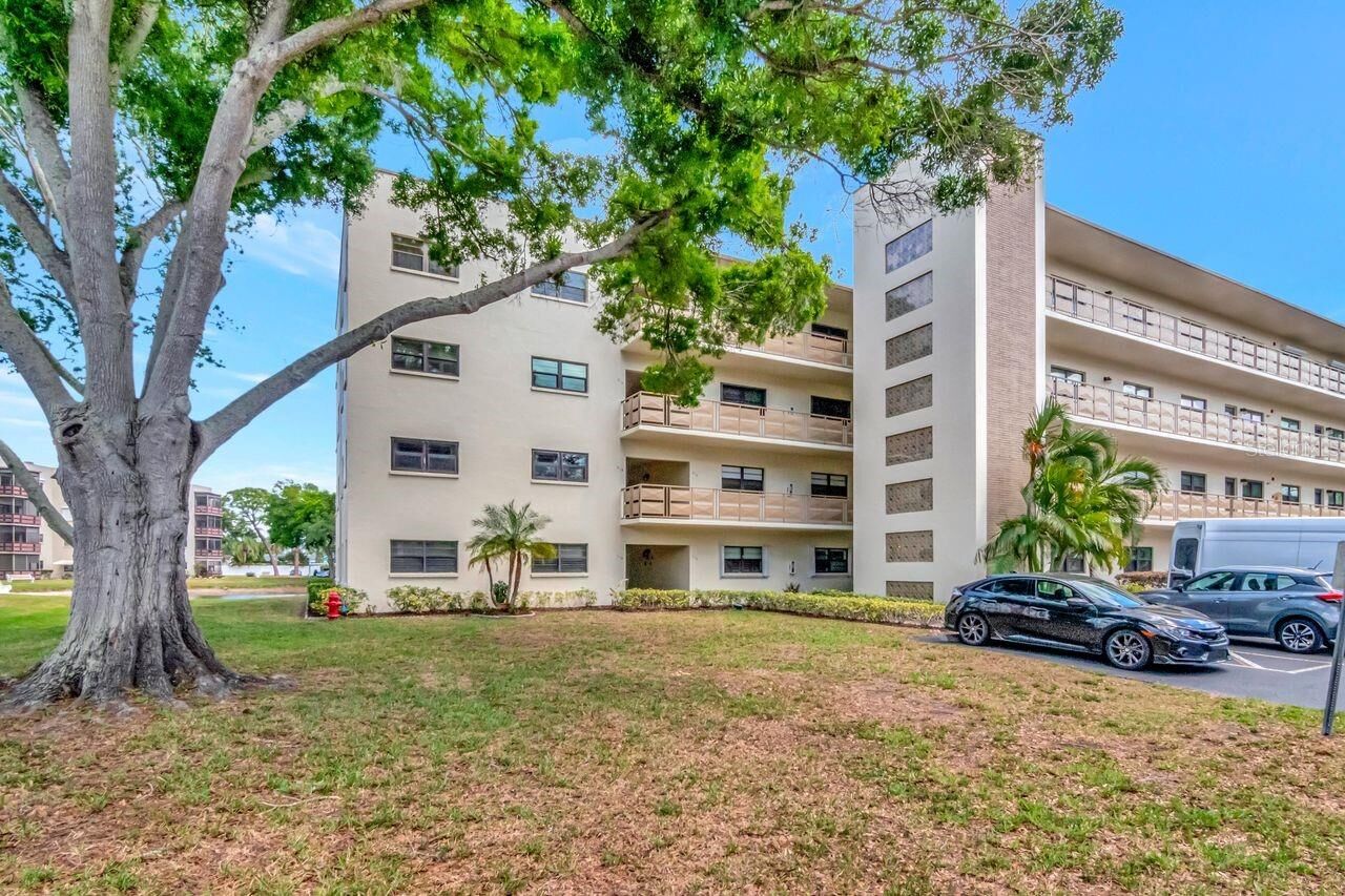 Property Photo:  6070 80th Street N 215  FL 33709 