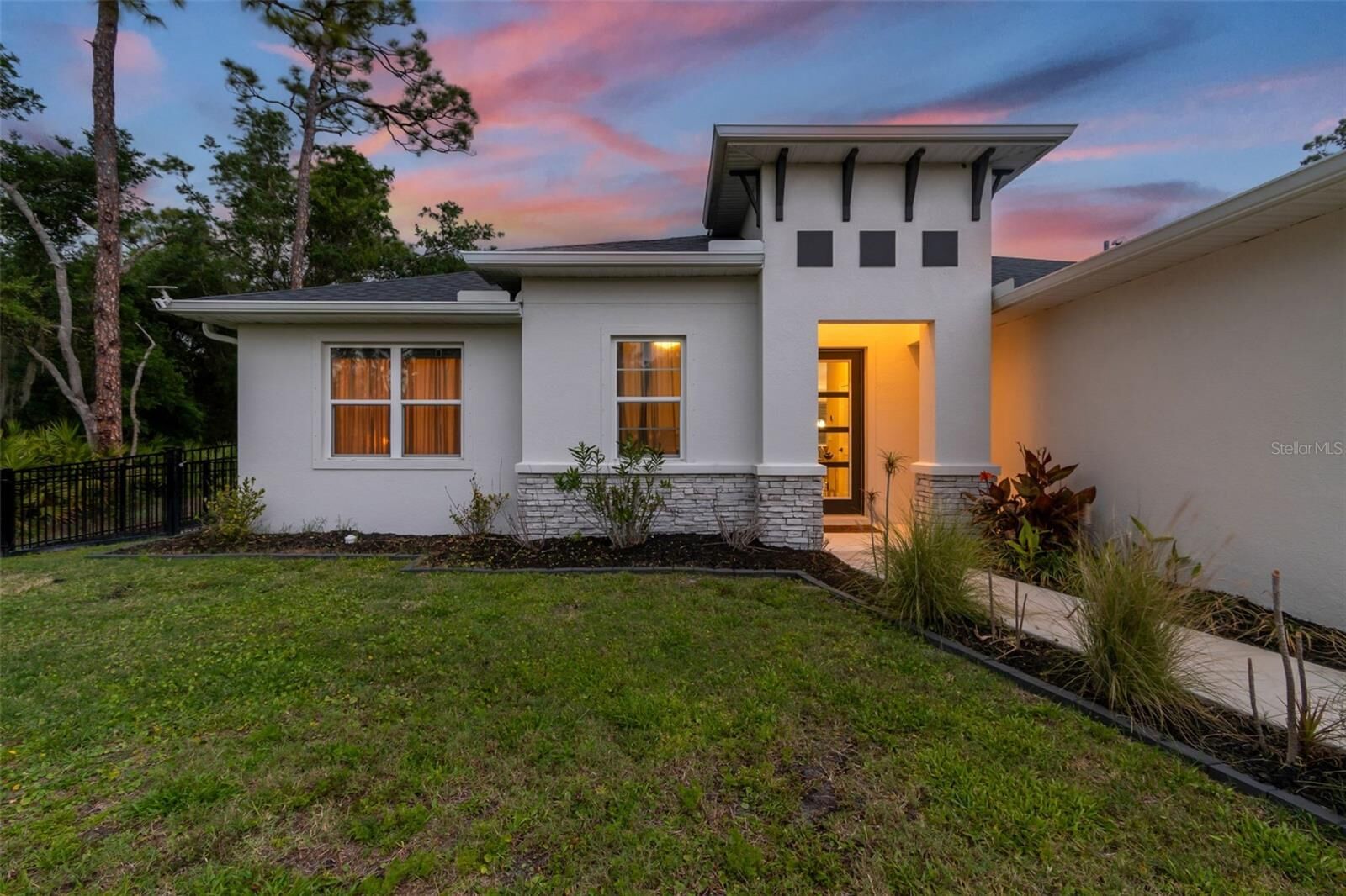 Property Photo: 4916 Hader Road FL 34288