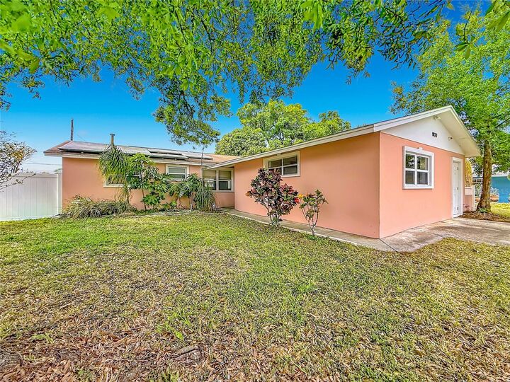 Property Photo: 8820 58th Lane N FL 33782