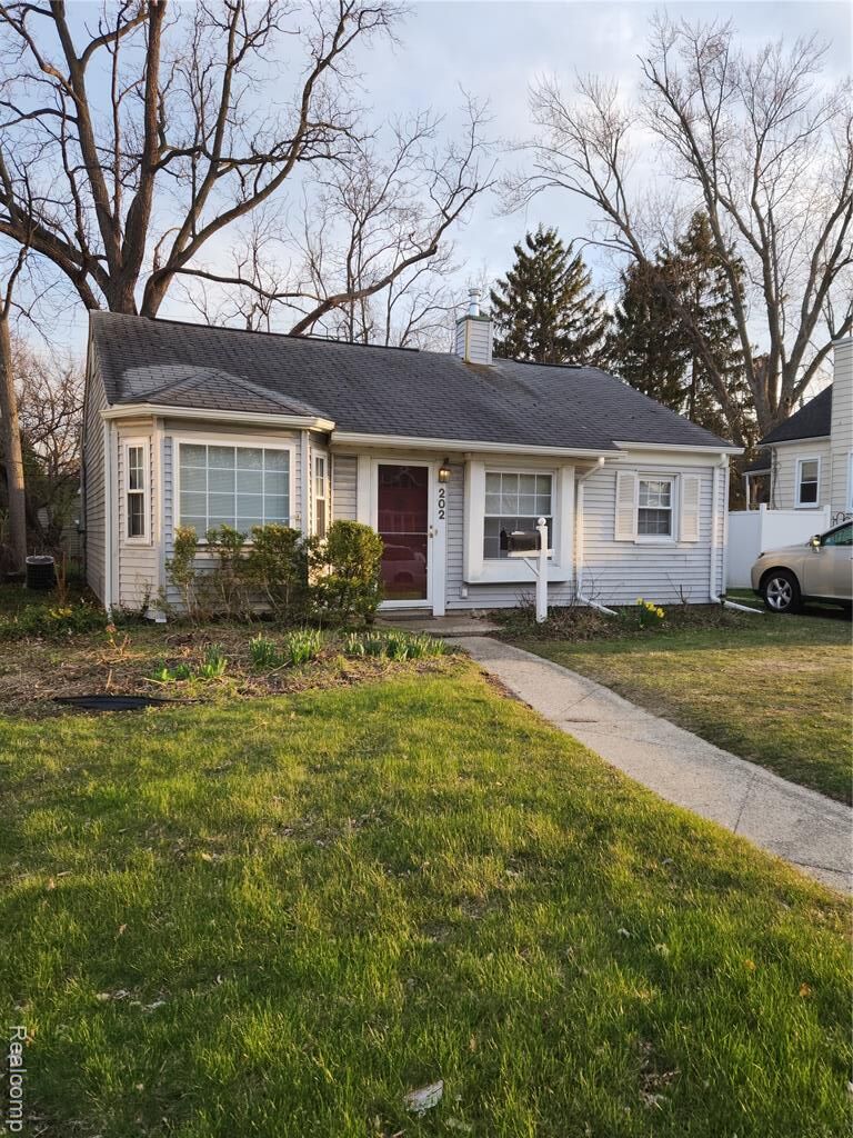 Property Photo: 202 E 13 Mile Road MI 48073 2656