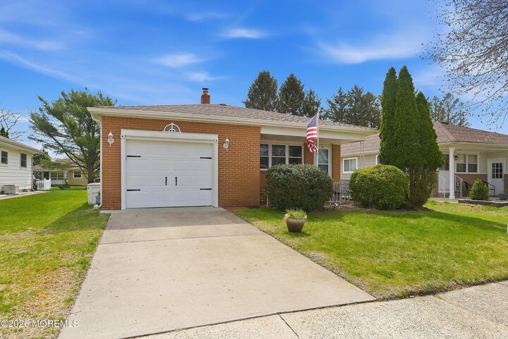 Property Photo:  7 Pavilion Street  NJ 08757 