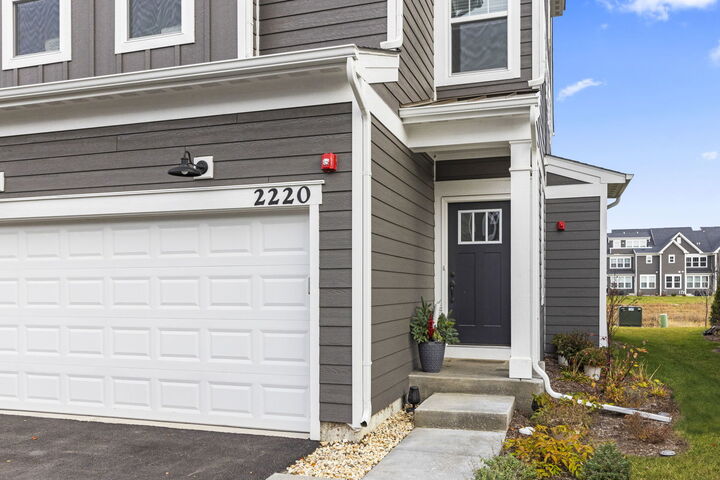 Property Photo:  2220 Weatherbee Lane  IL 60563 