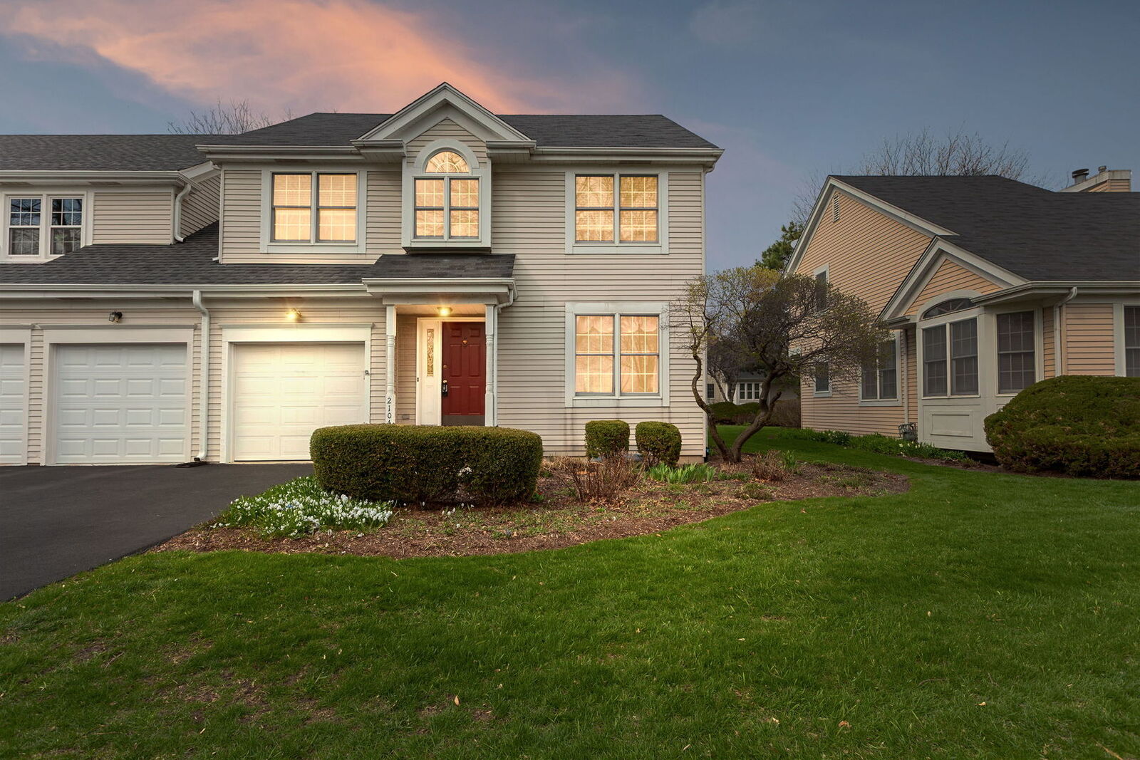 Property Photo: 2104 Foxfield Road IL 60174