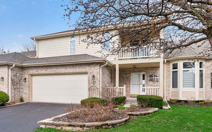 Property Photo:  1224 Bellevue Drive  IL 60115 