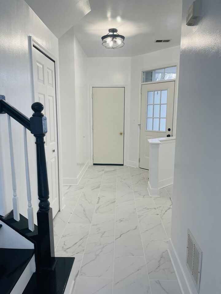 Property Photo:  2813 Powell Court  IL 60563 