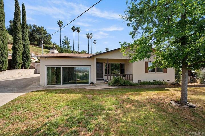 Property Photo:  1071 Washington Heights Place  CA 92019 