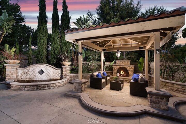 Property Photo: 114 Tearose CA 92603