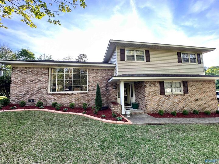 Property Photo:  404 4th Avenue  AL 35905 