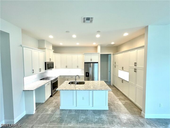 Property Photo:  6361 Arriba Avenue  FL 34113 