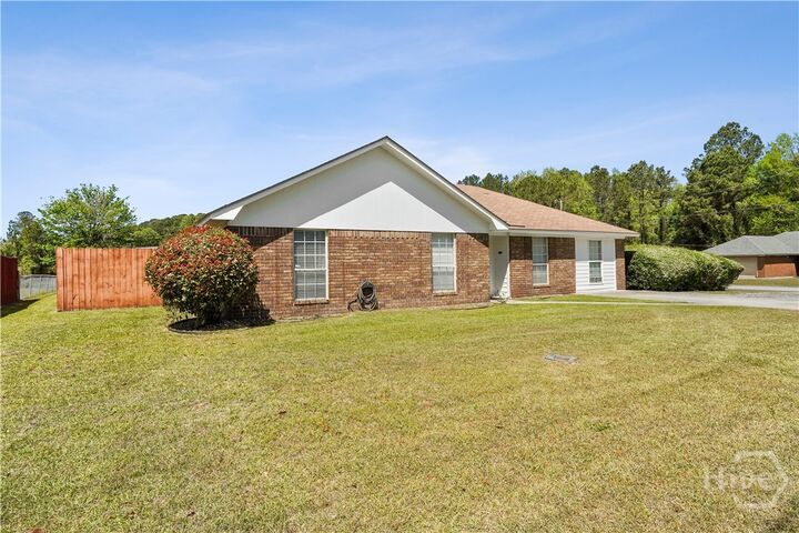 Property Photo: 1801 Dunlevie Rd GA 31301