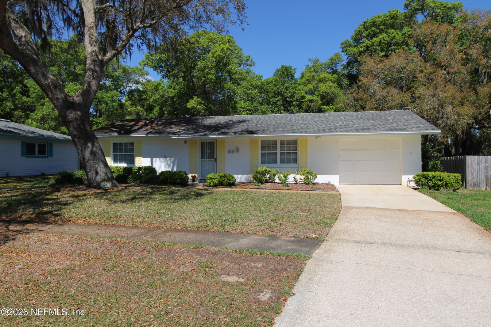 Property Photo:  402 Casuarina Circle  FL 32086 