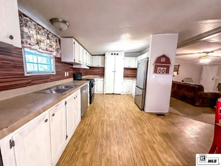 Property Photo:  501 Highway 874  LA 71295 