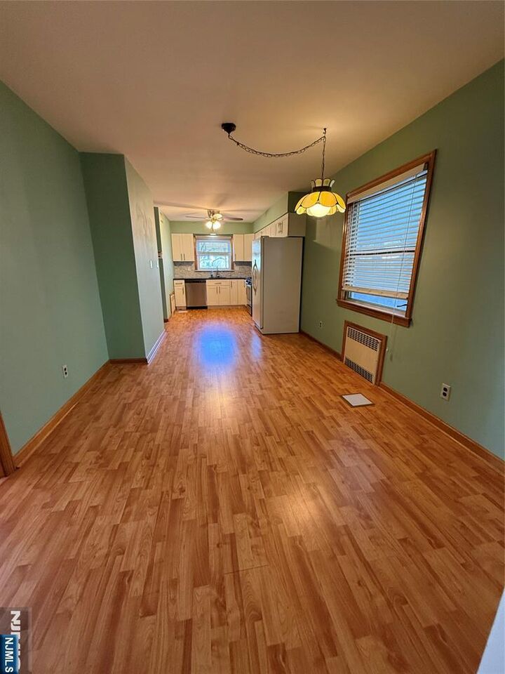 Property Photo:  48 Stuyvesant Avenue 1  NJ 07071 