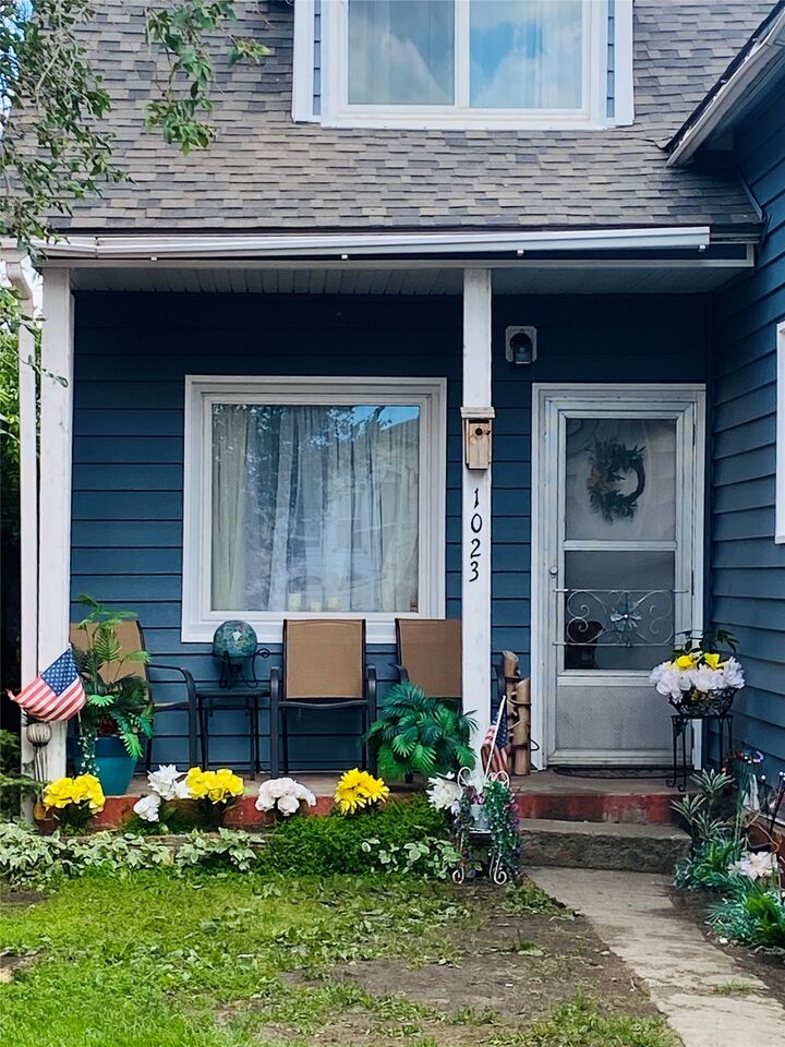 Property Photo: 1021 S Wyoming Street MT 59701