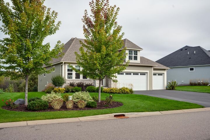 Property Photo:  1075 Mehegan Lane  MN 55127 