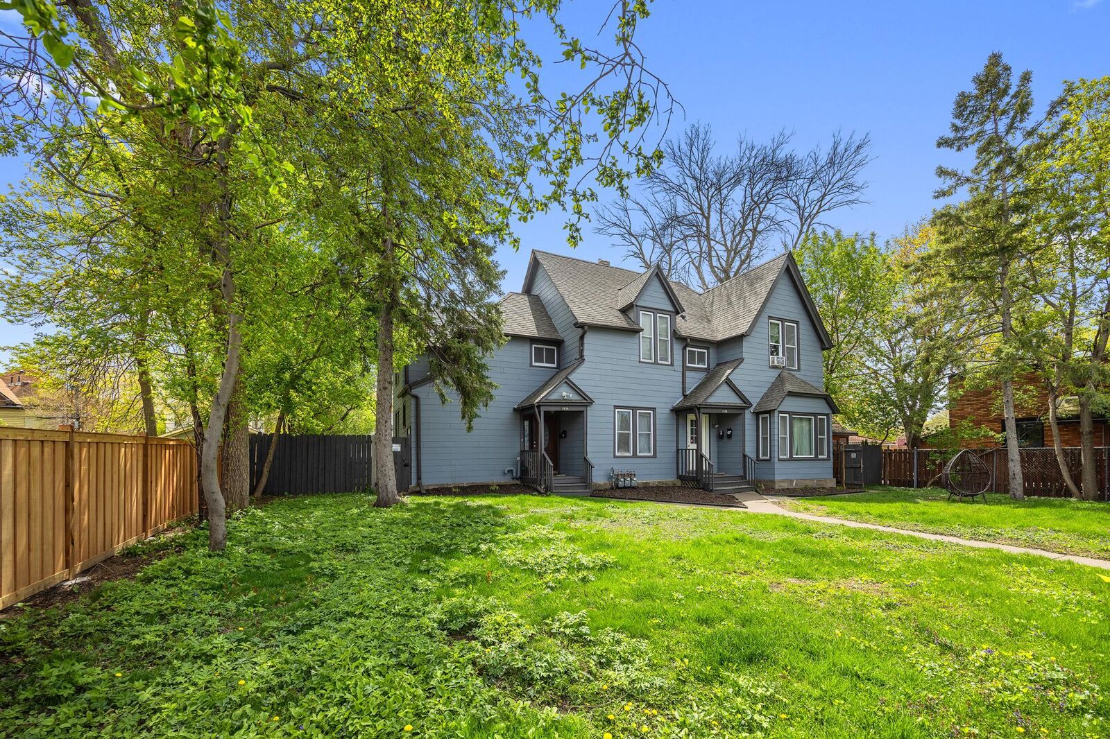 Property Photo: 1936-1938 Roblyn Avenue MN 55104