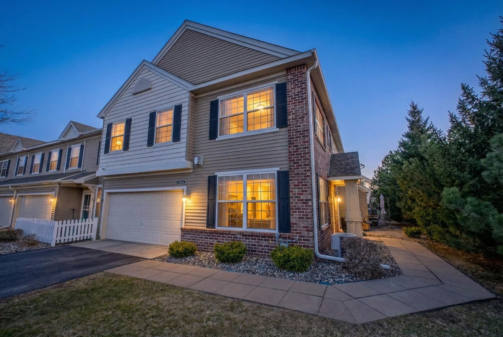 Property Photo: 4470 Rosemary Way 2 MN 55038