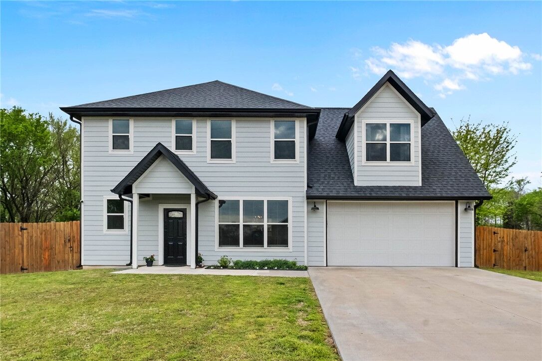 Property Photo: 2 Cannich Circle AR 72715