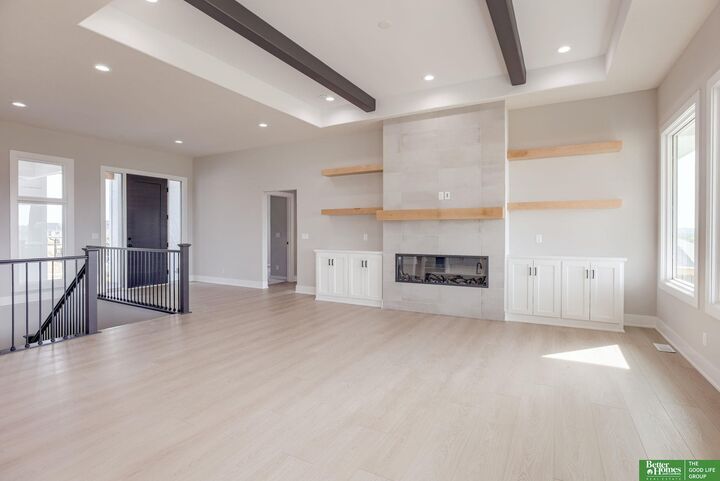 Property Photo:  5708 N 198th Street  NE 68022 