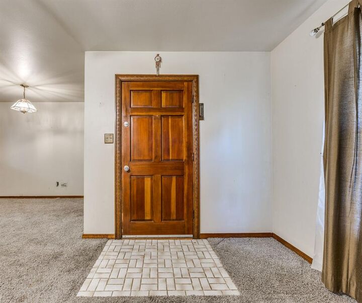 Property Photo:  628 E Bouse Drive  OK 73110 