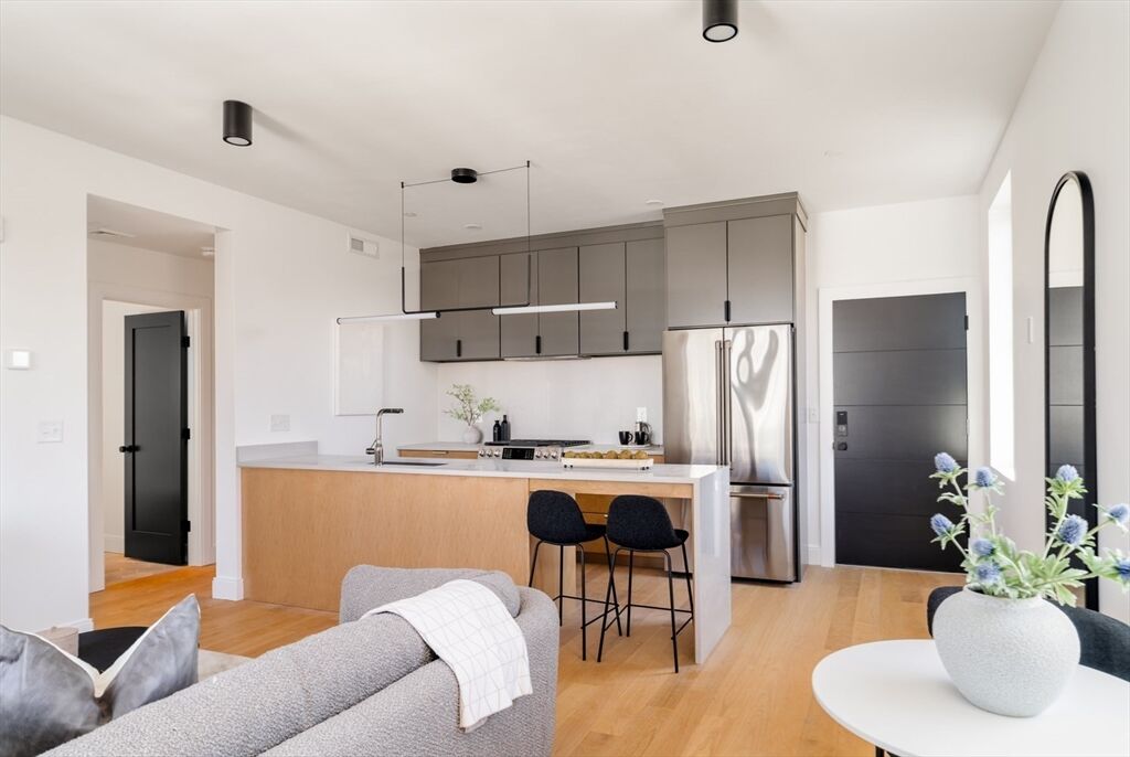 Property Photo: 182 Tremont St. 5A MA 02143