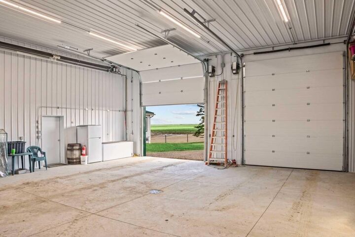 Property Photo: 271008 529 Highway AB T0L 1R0