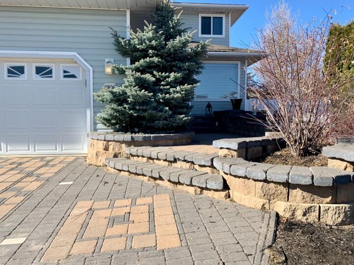 Property Photo: 9106 93 Ave AB T0A 2C0