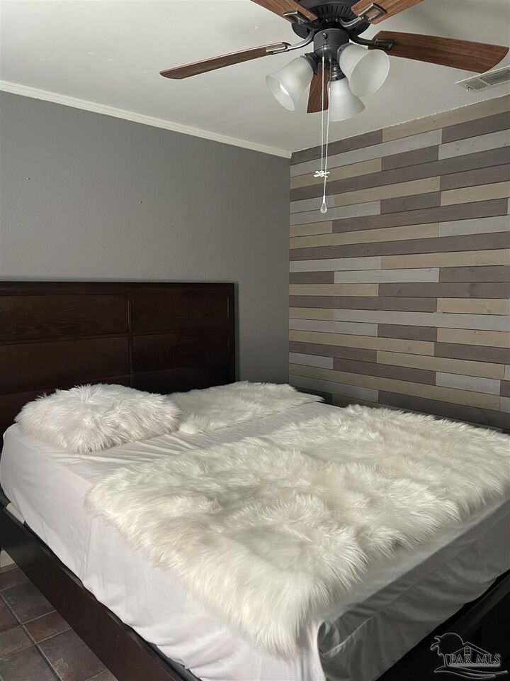 Property Photo:  3947 Ward Basin Rd  FL 32583 